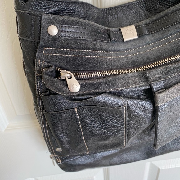 Mandarina Duck Leather Crossbody Bag - Picture 5 of 14